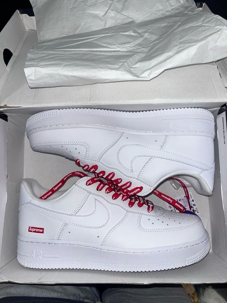 NIKE SUPREME EUR 44