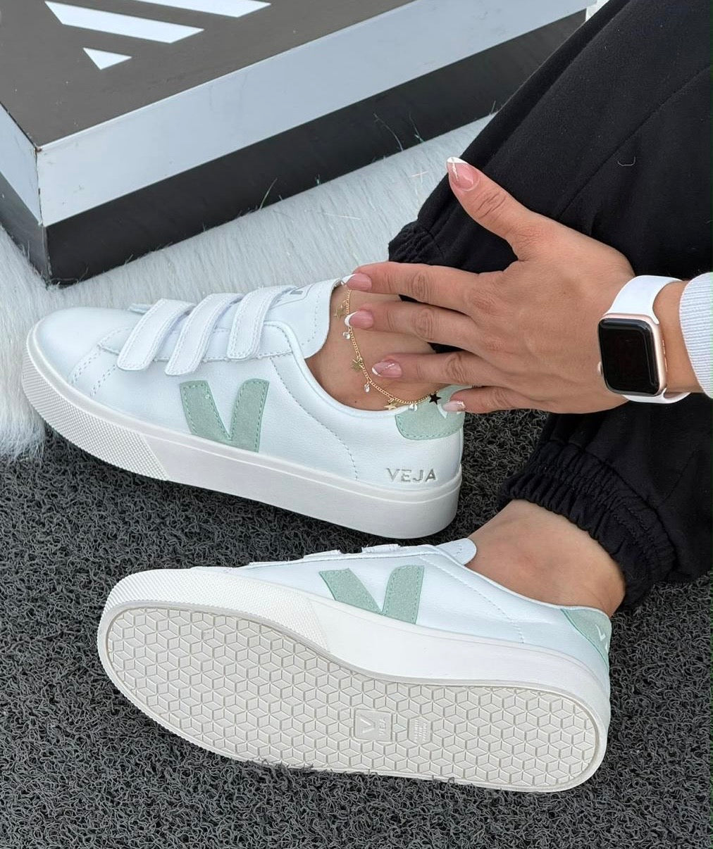 VEJA EUR 36