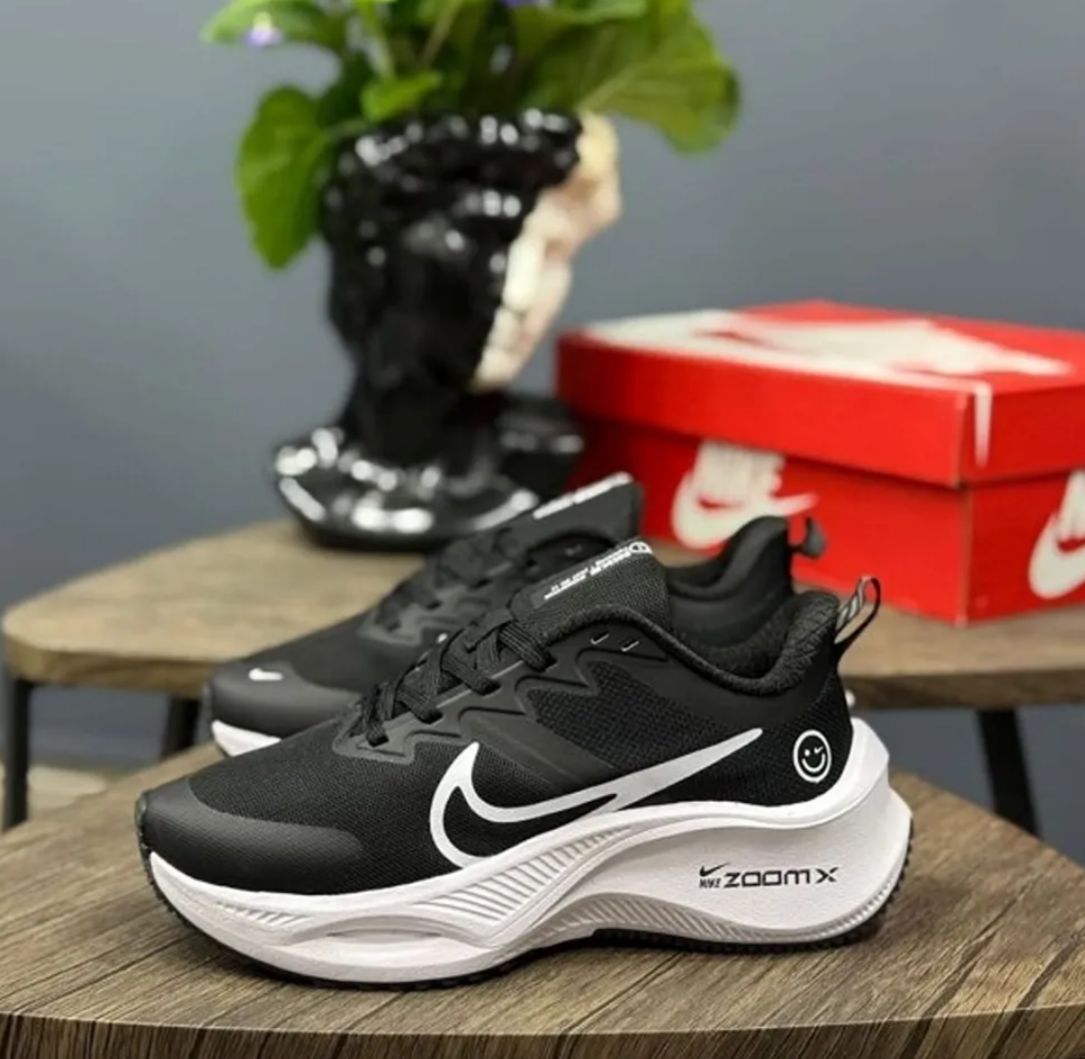 NIKE ZOOM X | Hombre y mujer
