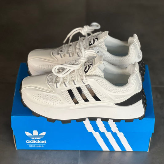 Adidas Bailelli Blanco y Negro | Hombre