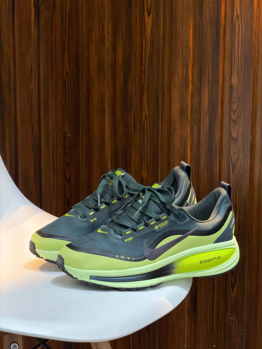 NIKE VOMERO 18  | Hombre