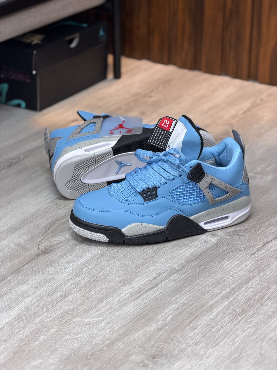 JORDÁN RETRO 4  | Hombre