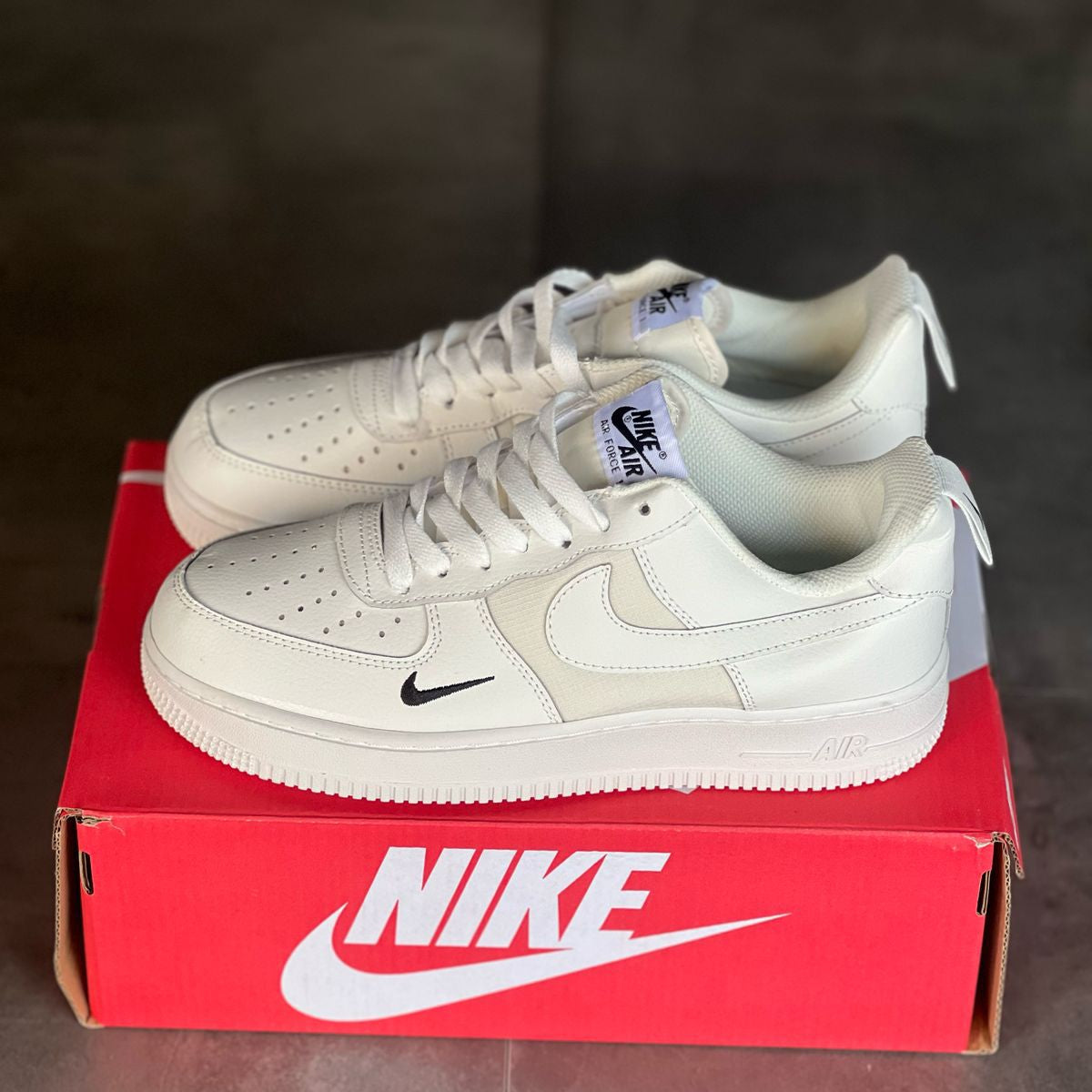 Nike Air Force One Blanca y Beige | Hombre
